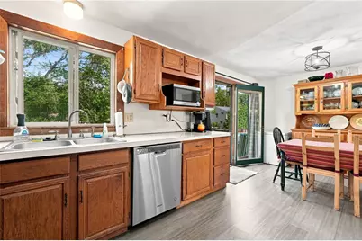 18 Lunn Street, East Providence, RI 02915 - Photo 8