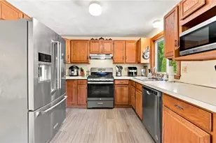 18 Lunn St, East Providence, RI 02915 - Photo 2