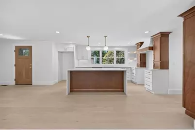 4 Helena Way, Johnston, RI 02919 - Photo 2