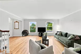 109 Wyndham Ave, Providence, RI 02908 - Photo 8