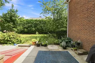109 Wyndham Ave, Providence, RI 02908 - Photo 34