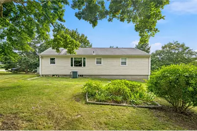 63 Bourbon Street, Portsmouth, RI 02871 - Photo 4