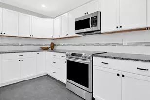 141 Pine Glen Dr, East Greenwich, RI 02818 - Photo 4