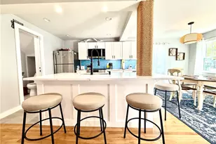 22 Dixon St, Newport, RI 02840 - Photo 6