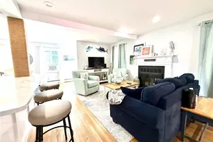 22 Dixon St, Newport, RI 02840 - Photo 10