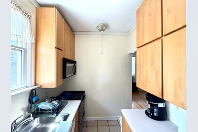 11 Old Beach Road #2, Newport, RI 02840 - Photo 4