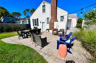 7 Watson St, Newport, RI 02840 - Photo 14