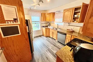 7 Watson St, Newport, RI 02840 - Photo 4