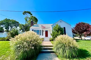 7 Watson St, Newport, RI 02840 - Photo 12
