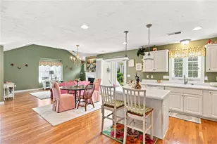 500 Mendon Rd, Cumberland, RI 02864 - Photo 8