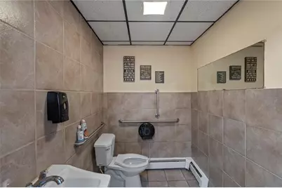 532 Lonsdale Avenue, Pawtucket, RI 02860 - Photo 12