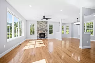 58 Jackson Ave, Johnston, RI 02919 - Photo 8