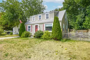 15 Spencer Dr, North Kingstown, RI 02852 - Photo 2
