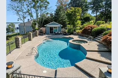 140 Aldrich Avenue, Warwick, RI 02889 - Photo 6