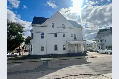 686 Broadway #2R, Pawtucket, RI 02860 - Photo 2