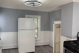 8 Bagley St, Pawtucket, RI 02860 - Photo 6