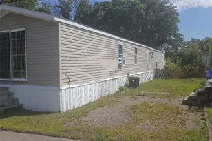 245 Manton St, Pawtucket, RI 02861 - Photo 2