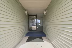 200 Woodlawn Ave, North Providence, RI 02904 - Photo 22