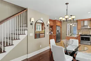 44 Taft Ave, Providence, RI 02906 - Photo 8