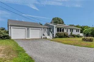 21 Massachusetts Blvd, Portsmouth, RI 02871 - Photo 2