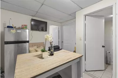 97 Detroit Avenue, Providence, RI 02907 - Photo 44