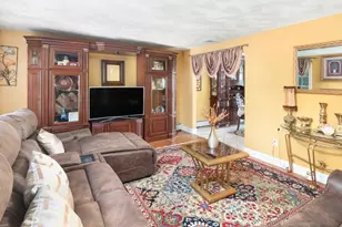 90 Rowley St, Providence, RI 02909 - Photo 2