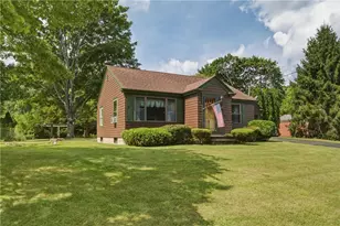 880 Victory Hwy, Burrillville, RI 02839 - Photo 2