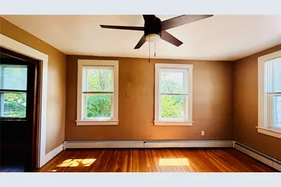 49 E Street, Bristol, RI 02809 - Photo 2