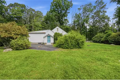 1639 South County Trail, East Greenwich, RI 02818 - Photo 10