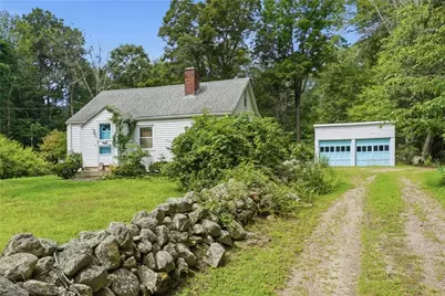 1639 South County Trail, East Greenwich, RI 02818 - Photo 4