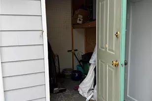 88 Terrace Ave Ave E, East Providence, RI 02915 - Photo 32