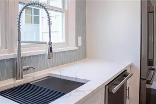 118 Ruggles Ave, Newport, RI 02840 - Photo 22