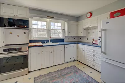 343 Turner Road, Middletown, RI 02842 - Photo 2