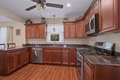 81 Rogers Avenue, Barrington, RI 02806 - Photo 16