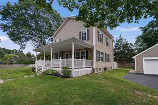 81 Rogers Ave, Barrington, RI 02806 - Photo 4
