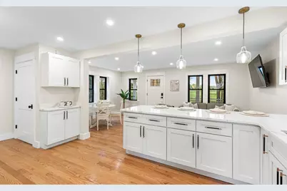 540 Middle Highway, Barrington, RI 02806 - Photo 12