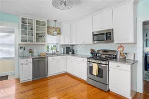 49 N County St, East Providence, RI 02914 - Photo 10