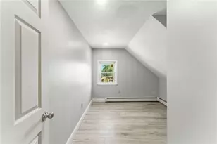 5 Bradley St, Providence, RI 02908 - Photo 12