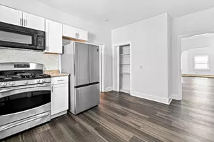 61 Glenham St, Providence, RI 02907 - Photo 10
