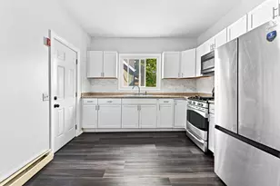 61 Glenham St, Providence, RI 02907 - Photo 8