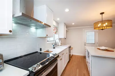 259 Gibbs Avenue #6, Newport, RI 02840 - Photo 8