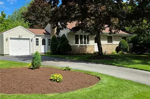 8 Continental Rd, Smithfield, RI 02828 - Photo 1