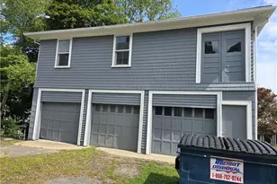 668 Grove St, Woonsocket, RI 02895 - Photo 4