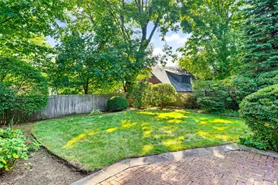 49 Laurel Avenue, Providence, RI 02906 - Photo 38