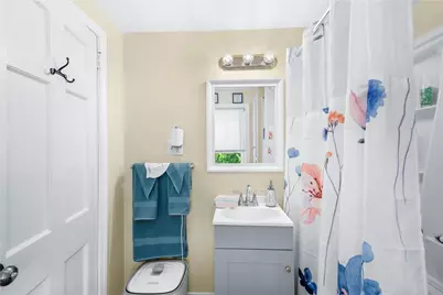 30 Beacon Circle, Cranston, RI 02910 - Photo 30