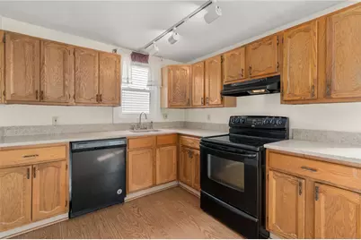 180 Beechwood Avenue #3, Pawtucket, RI 02860 - Photo 4