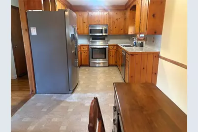 12 Greenway Drive, Bristol, RI 02809 - Photo 2