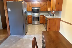 12 Greenway Dr, Bristol, RI 02809 - Photo 2