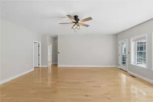 559 Victory Hwy, West Greenwich, RI 02817 - Photo 16