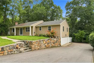 6 Marywood Lane, Cumberland, RI 02864 - Photo 2